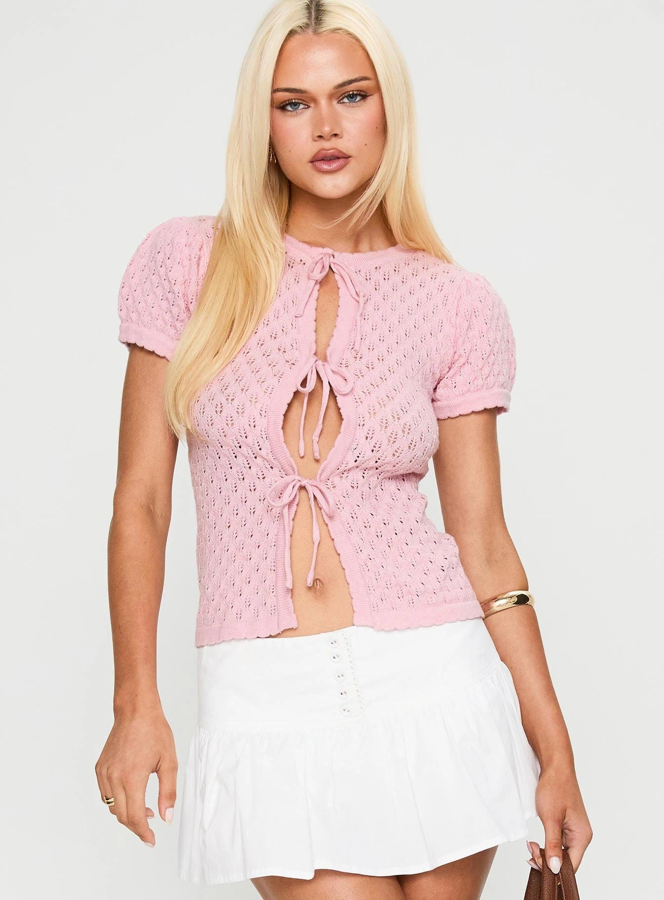 Pink Knit Top: Effortless Chic, Modern Vibes, Get Yours Now!